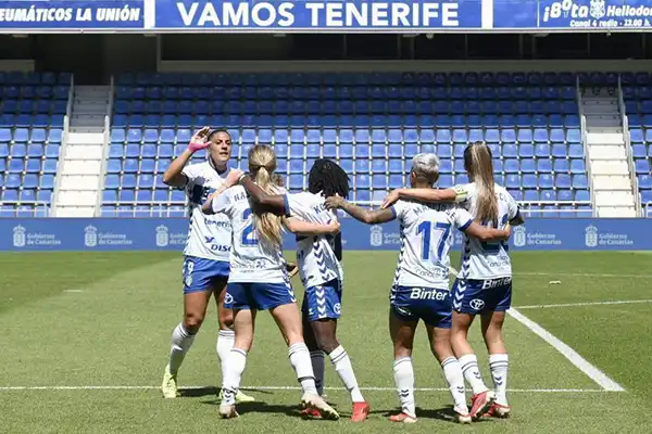 Equipo de la temporada 2021/2022 - Cerca de Europa